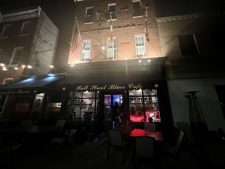 hull street blues cafe 1